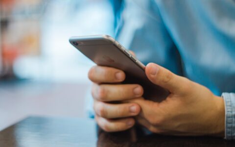 Nová eWay-CRM Mobile je intuitivnější a dostupná i pro iOS