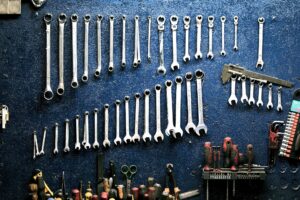 How to Stay on Top in the Construction Industry in the Modern World