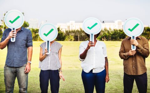 Poznejte osobu, s níž komunikujete