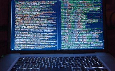 Význam a výhody open-source pre eWay-CRM