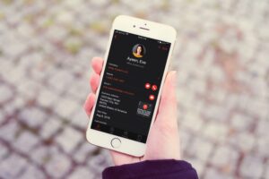 eWay-CRM Mobile for iOS Now Supports Dark Mode