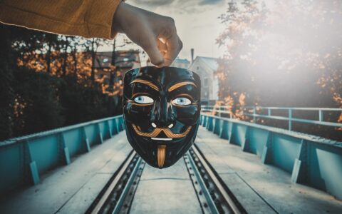 Fake News or Do We Really Have to Live in Lies?