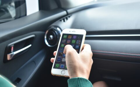 Mobilní aplikace vs. responsivní webové aplikace. Jaké jsou výhody a nevýhody?
