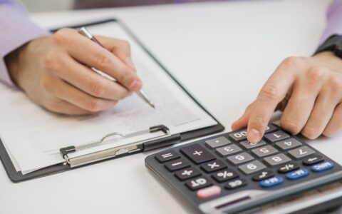 Ako si stiahnuť alebo vytlačiť faktúru