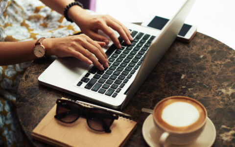 Ako získať rýchly prehľad o posledných aktivitách kolegov