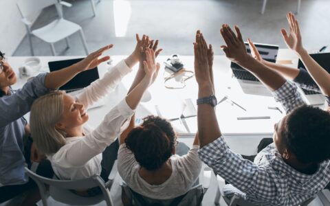 Zvýšte produktivitu svojho tímu: Praktické tipy, ako používať Outlook ako systém CRM