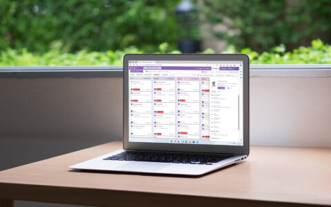 Majte prehľad o svojej firme aj z pláže s eWay-CRM Online.